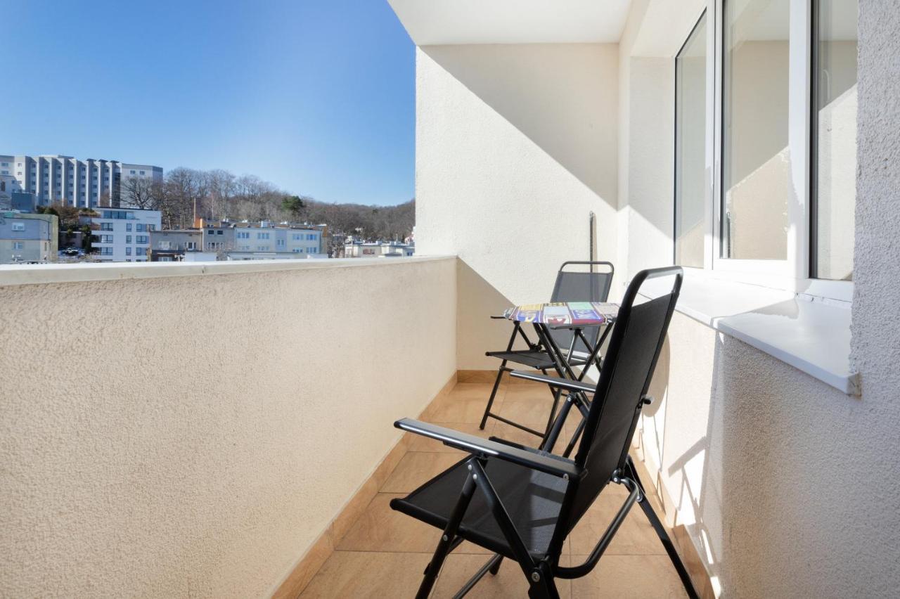 Family With Balcony Warszawska By Renters