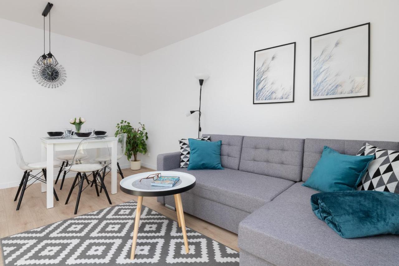 Family With Balcony Warszawska By Renters